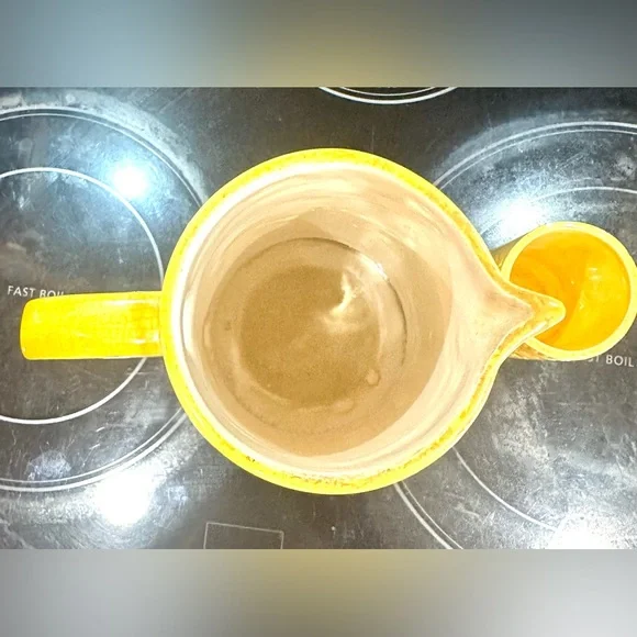 VTG Canary Yellow Ceramic Pitcher & Double Sided Tiki Cups marked Resper - Picture 6 of 13